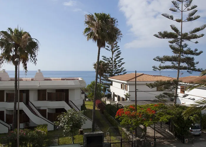 Africana ホテル 3*